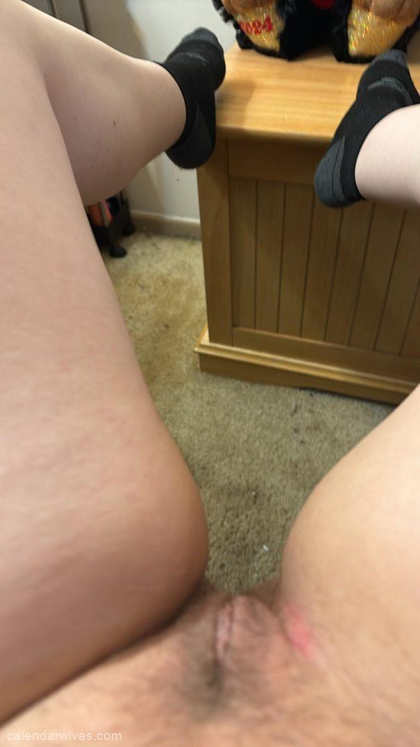 Wife’s tiny pussy